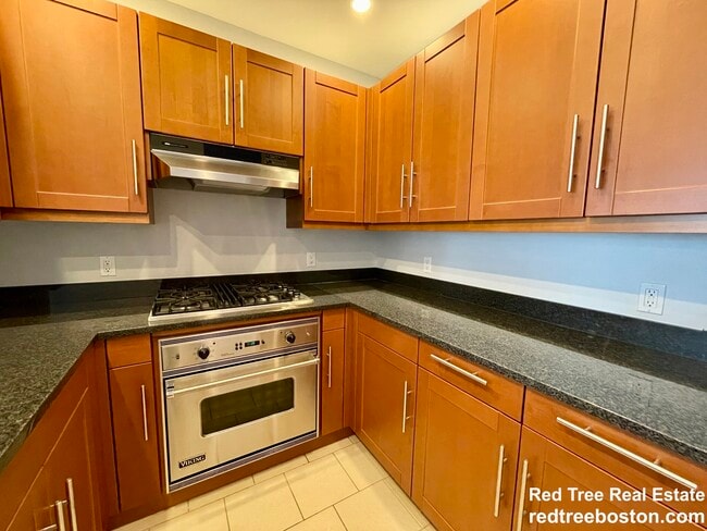 Photo - 1 Charles St S Unit 16g