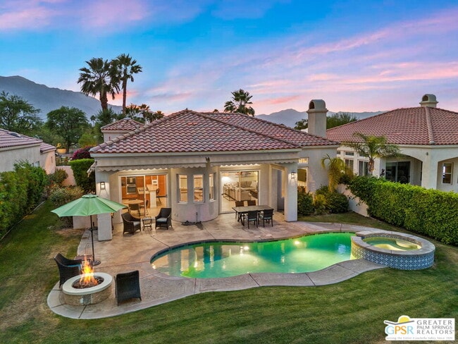 Building Photo - 88 Vía Las Flores