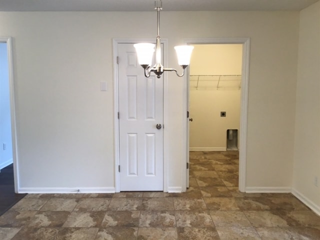 Photo - 135 Tyron Rd