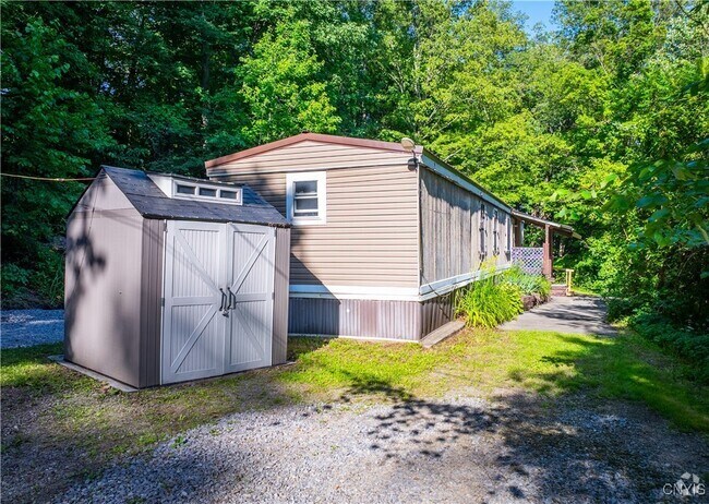 Building Photo - 2223 NY-5S Rental
