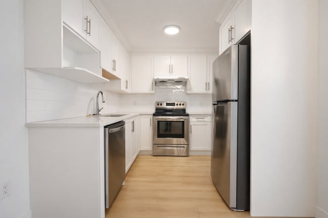 Photo - 3035 Clearbrook Rd