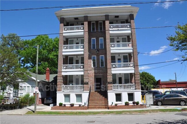 Photo - 112 W 39th St