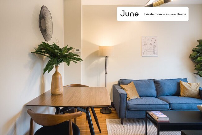 Room in Shared 5 bed/2 bath home in Columbia Heights