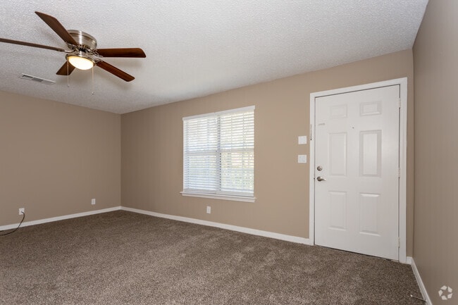 1BR, 1BA - 771SF