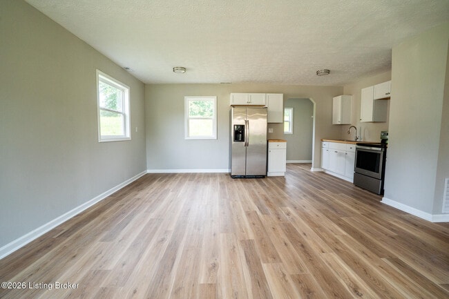106 Hardin Ct