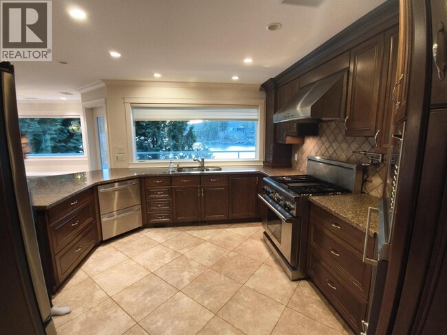 Photo - 4643-4643 Belcarra Bay Rd