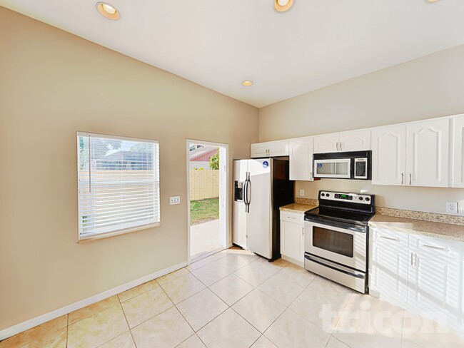 Photo - 13305 Silvercreek Dr
