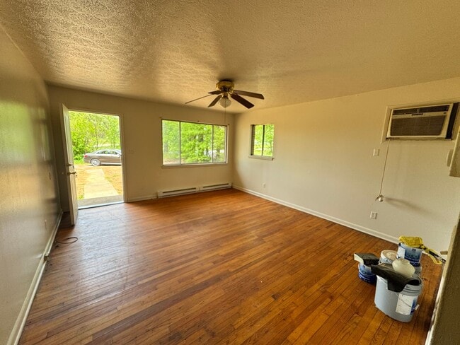 Photo - 2/1 Duplex in Shelby, NC