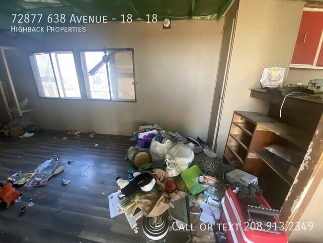 Photo - 72877-72638 638 Ave