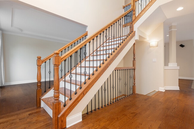 Photo - 1670 London Rd