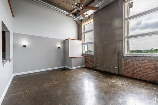 2BR, 2BA Loft - Living Room - Parkville Management