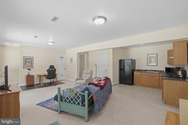 Building Photo - 6485 Tip Hill Dr