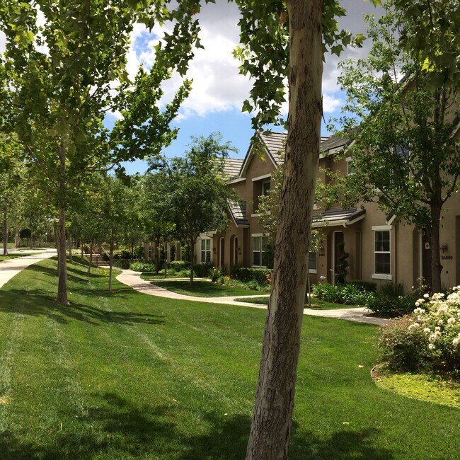 Photo - 27352 Oaktree Pl