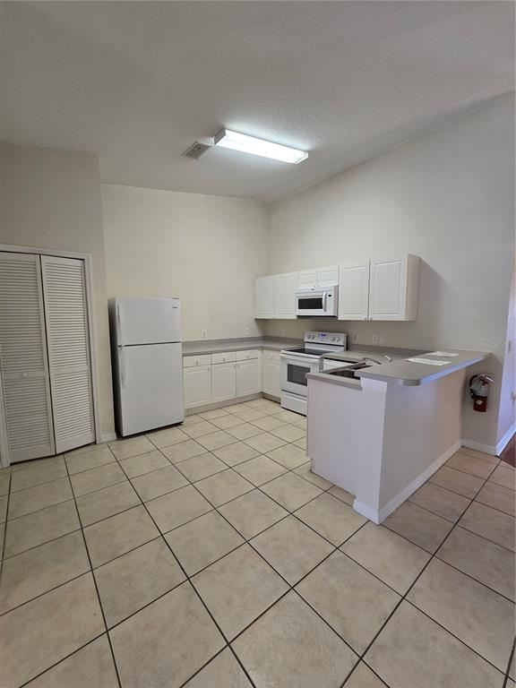 Photo - 2790 Club Cortile Cir Unidad B