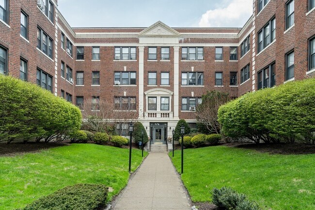 Photo - 145 Englewood Ave Unidad 33 Rental