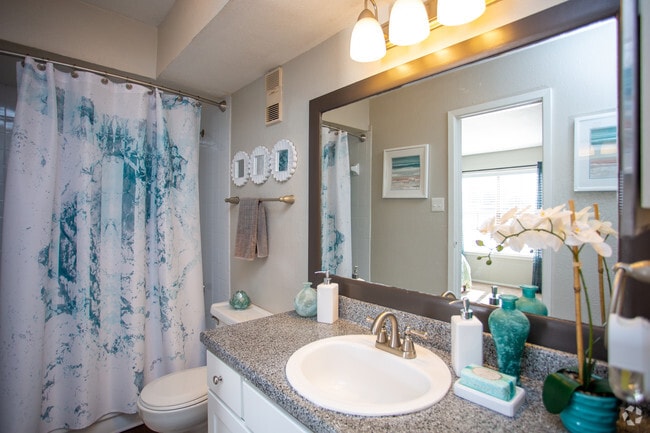 Modelo A3 Tisdale 1BDx1BA 746SF - Lofton Place