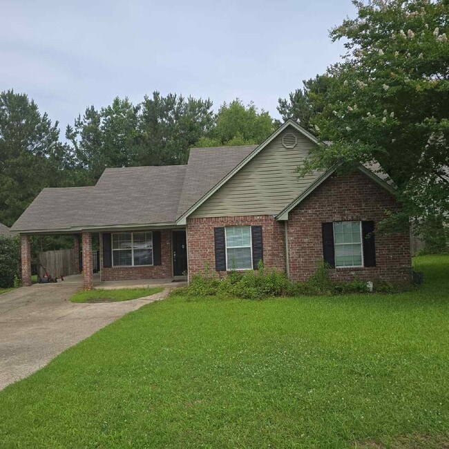 Building Photo - 2500 Creekwood St