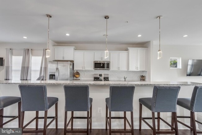 Photo - 11411 Tolkien Ave