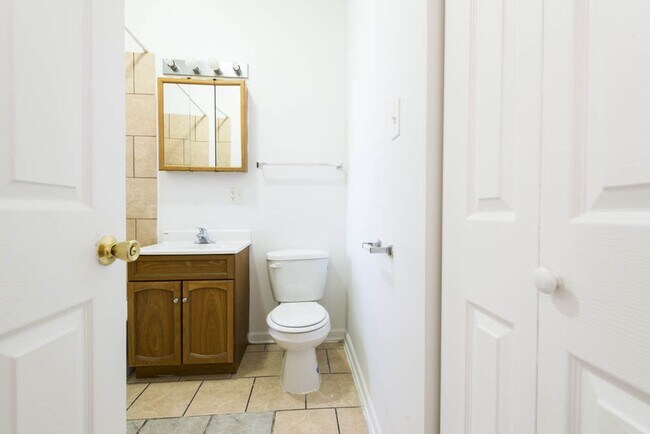 Photo - 7440 S Phillips Ave Chicago, IL 60649