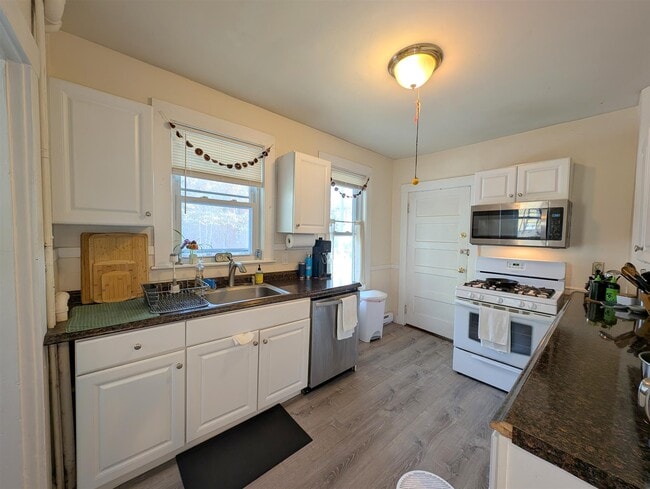 Photo - 14 Sanborn Ave Unidad 2