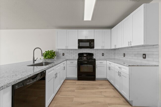 Photo - 16859 Blackberry Lily Ln