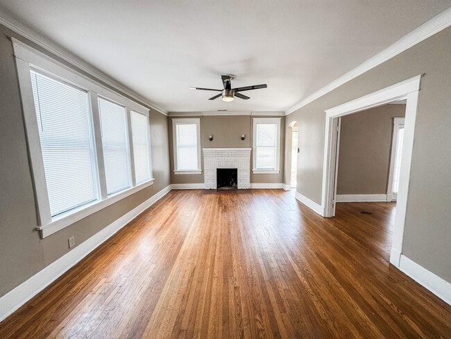 Photo - 1659 Jackson Ave