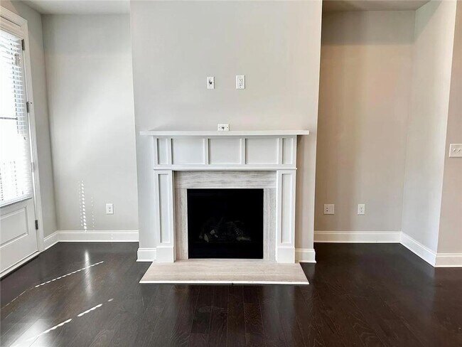 Photo - 1772 Morningtide Ln NE