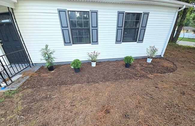 Photo - 5632 Frank St