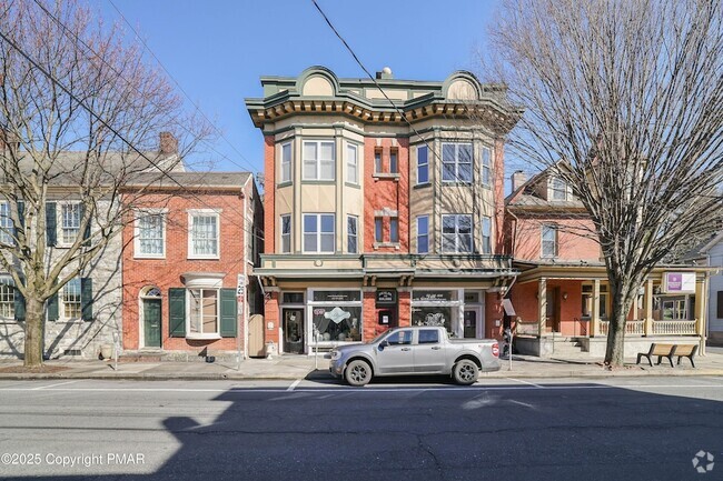 Building Photo - 139 S Main St Unit 1 Rental