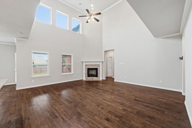 Photo - Modern Comfort & Exceptional Space in Aledo’s Premier Community