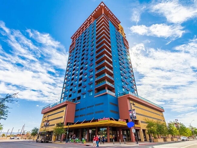 310 S 4th St Unit 1207