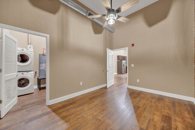 1BR / 1BA – 740 sq. ft. - Bridwell on Broad