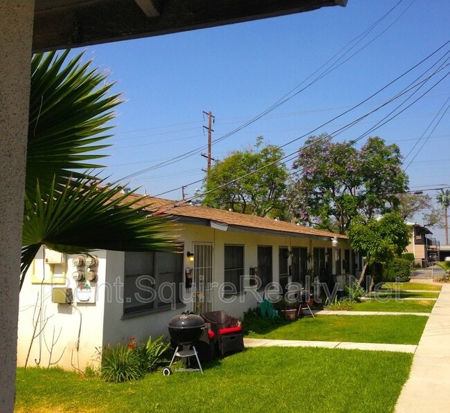 Building Photo - 840 N Angeleno Ave Unit # 2