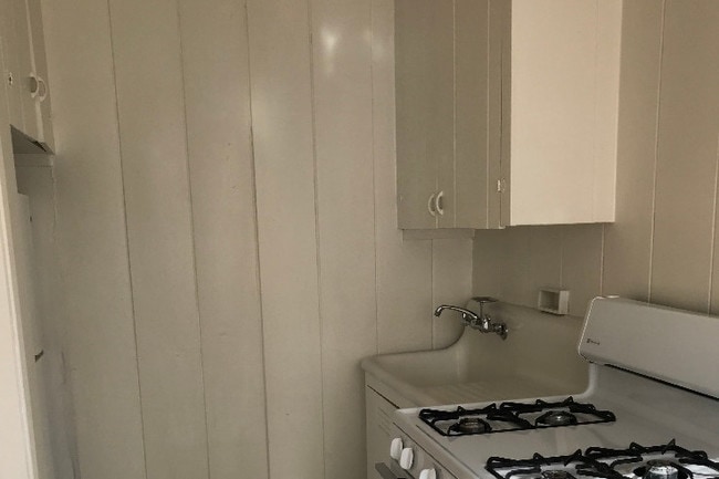 Photo - 1237 N Detroit St Unidad 1239-3