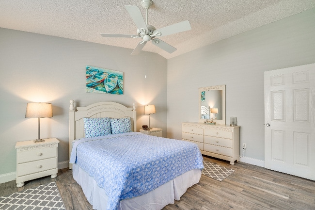 Photo - 421 Rosecroft Terrace