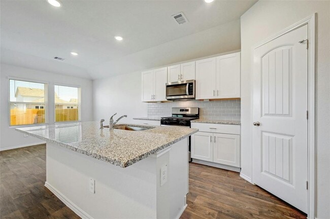 Photo - 1711 Windsor Blvd