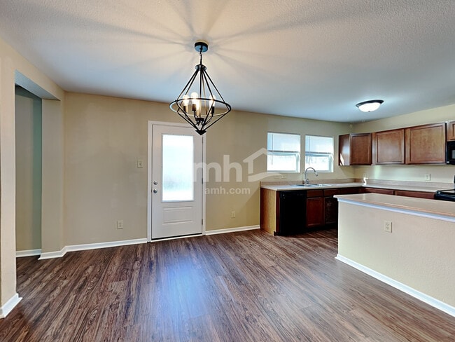 Photo - 524 Bridgewater Dr