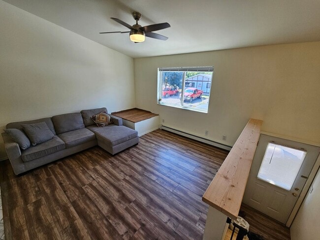 Photo - Sherwood Duplex and House Unit 825 Sherwood Apt A