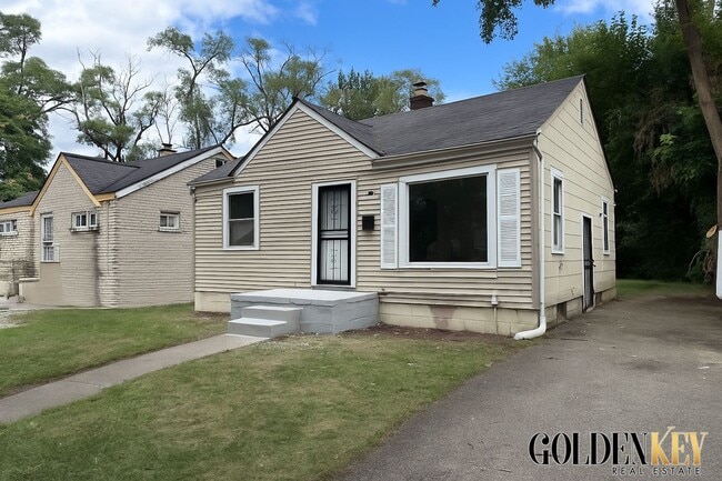 Building Photo - 19356 Grandville Ave Rental