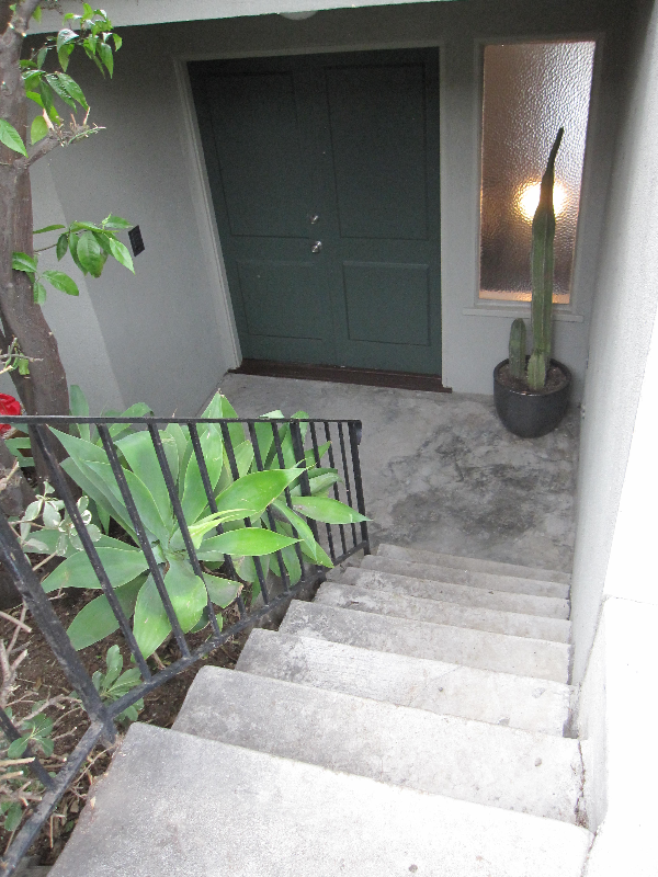 Building Photo - 4439 Palmero Dr