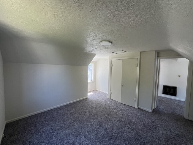 Photo - 575 Ash St SE