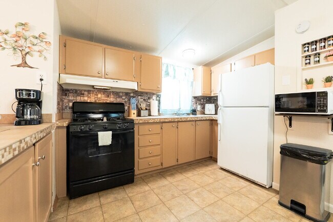 Photo - 1 Bedroom/Bath with Included Movie Room - ... Unit 2