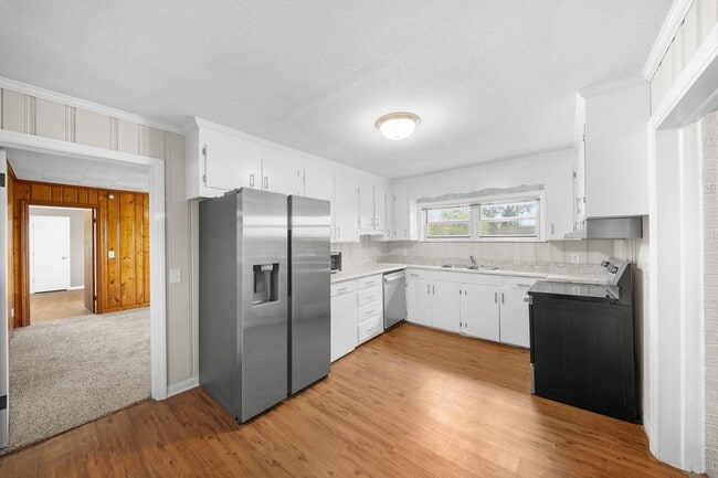 Building Photo - 409 Granade St