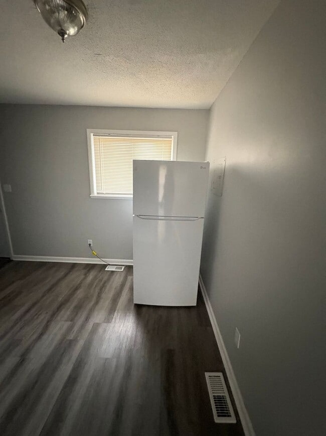 Photo - Spacious 2-Bed Duplex with Bonus Kitchen Storage