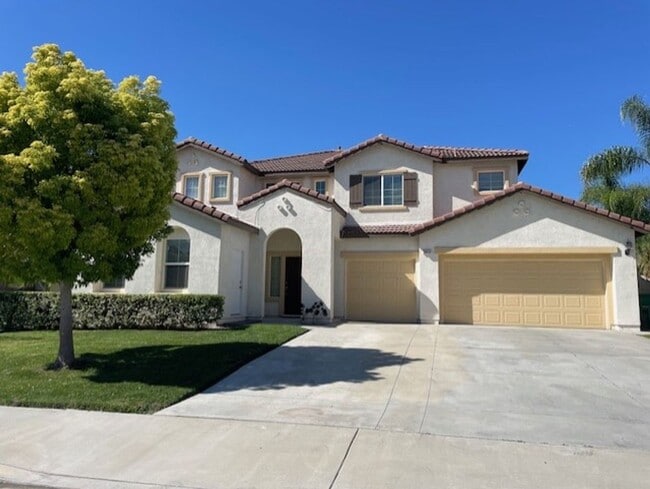 Building Photo - EASTVALE GREAT NEIGHBORHOOD- 4+2.5 EXECUTI...