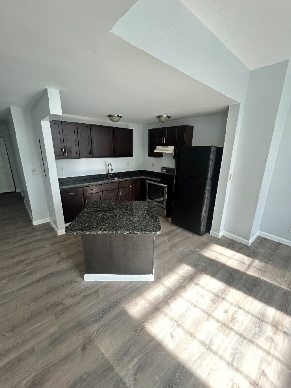 Photo - 285 Essex St Unidad 2A