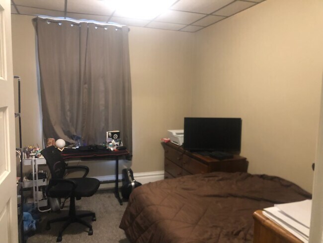 Bedroom - 129 4th St Unit 5