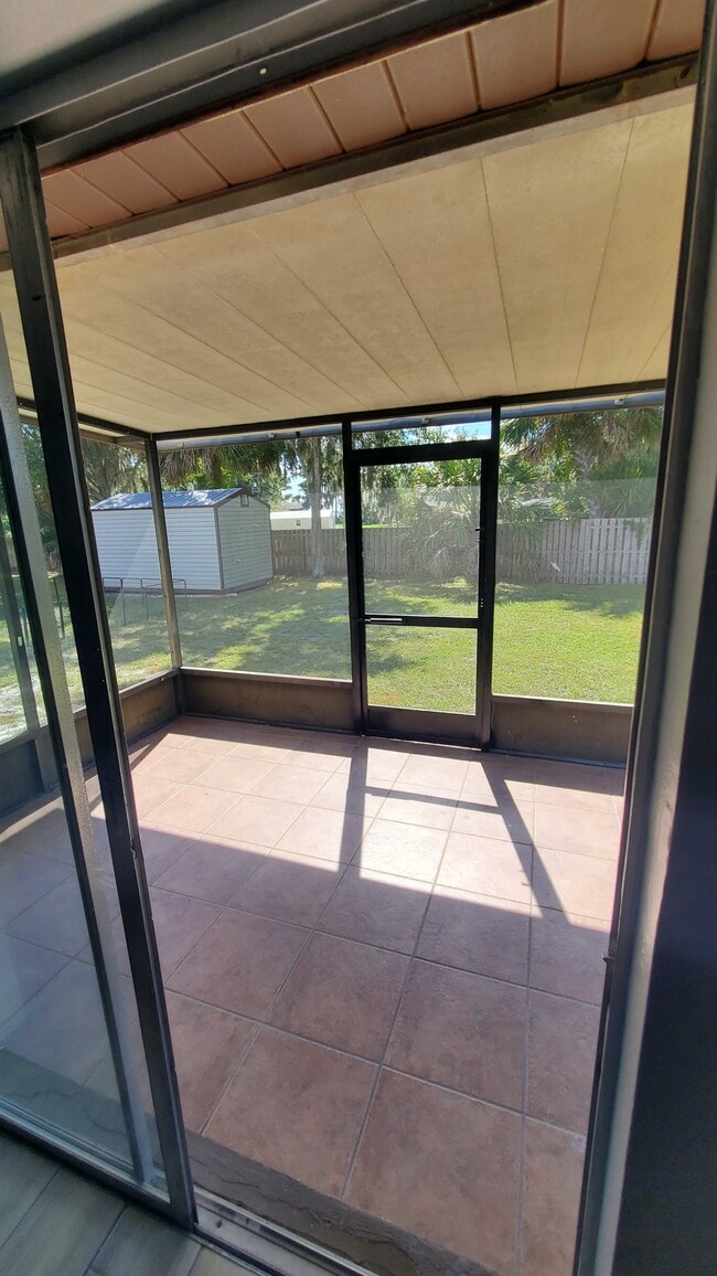 Photo - 1711 Lakewood Ave