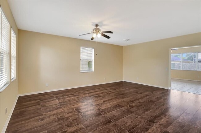 Photo - 6767 Waterton Dr