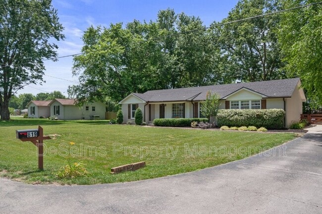 Photo - 819 Chrisman Dr